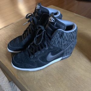 Nike Sky Hi Dunks - Black leather zig zag